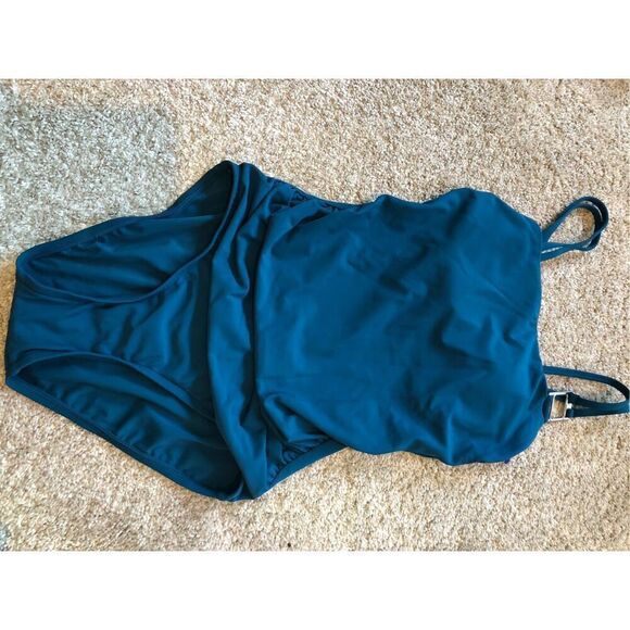 Aqua Green Women’s Blue Double Strap One Piece SwimSuit Size S - Picture 1 of 5